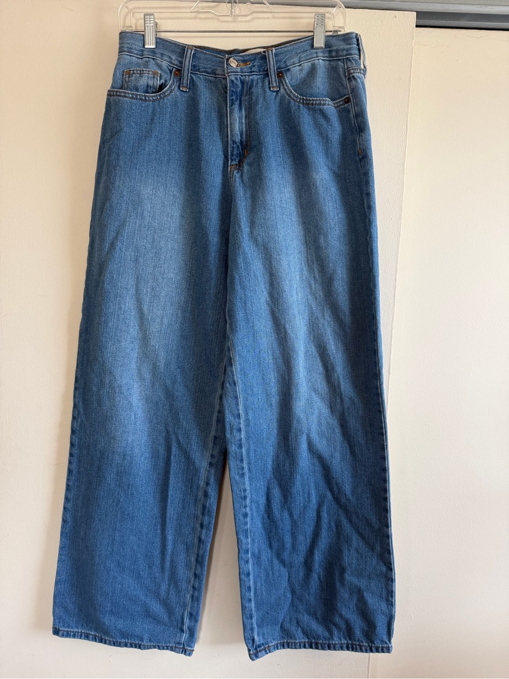 Universal Thread Women's Wide Leg Jeans in Medium Blue Denim